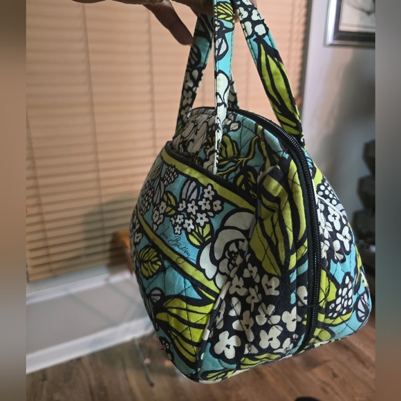 Lovely Vera Bradley Island Blooms Tote - Picture 2 of 7